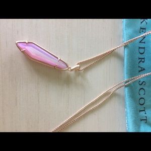 Kendra Scott Cassidy rose gold necklace
